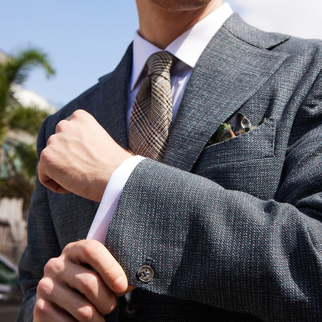 A classic blazer made with OP2404 Erasmus, a wool and linen fabric by Officine Paladino.