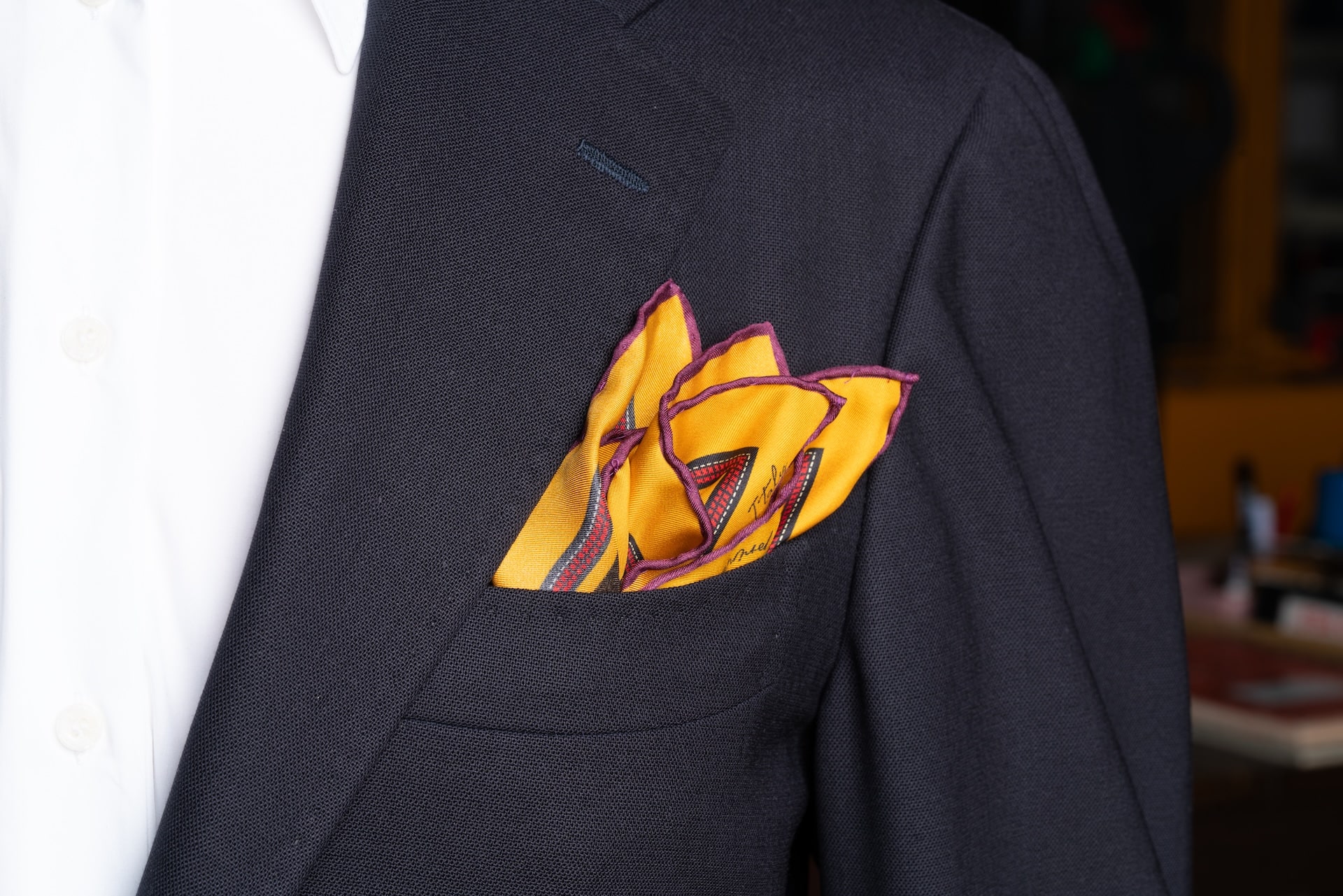 Add pizazz to your look with our Asian-inspired motif pocket squares or neckerchiefs. 