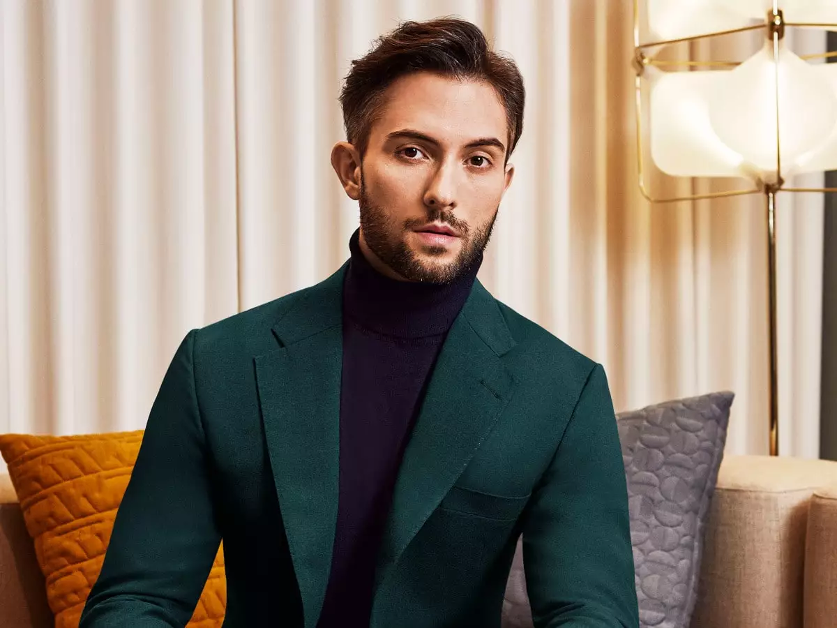 This green jacket is made with Emerald OP 2120. | Officine Paladino