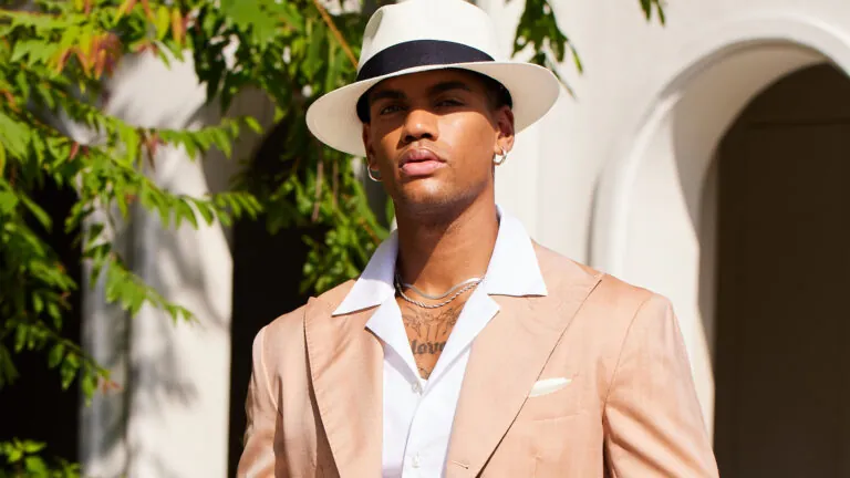 OP2556 Peach is a Super 130s herringbone pattern fabric similar to Peach Fuzz, Pantone’s Colour of the Year. Panama hat by Hat of Cain.
