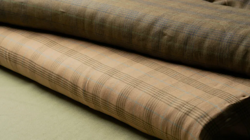 (From top) Linen fabrics such as OP2624 Drapiers, OP2623 Maison, and OP2616 Zaitun are medium weight and offer a good balance between structure and comfort.